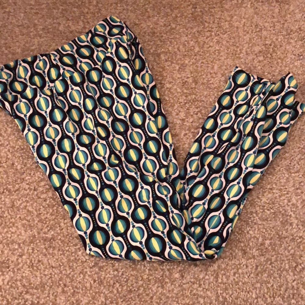 LulaRoe leggings in OS